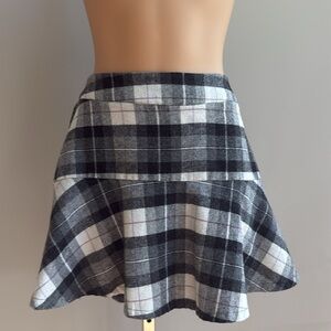 American Eagle Outfitters Plaid Mini Skirt in Black and White